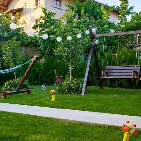 Vasilena самостоятелно наемане Free Parking 3*