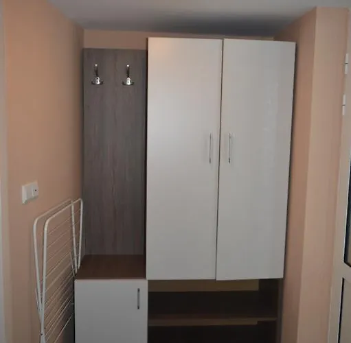 Vasilena самостоятелно наемане Free Parking 3*